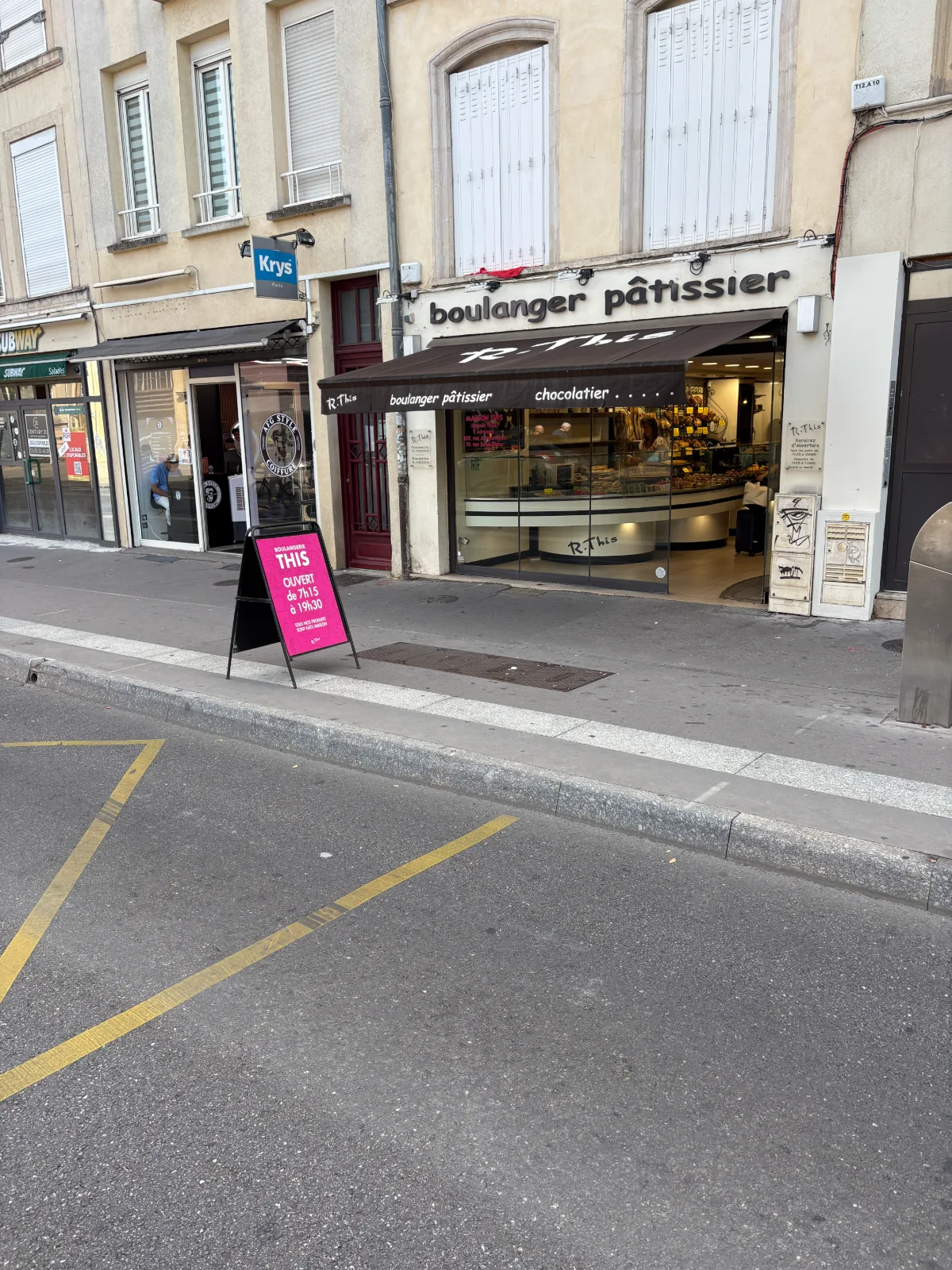 La devanture, rue Saint-Dizier